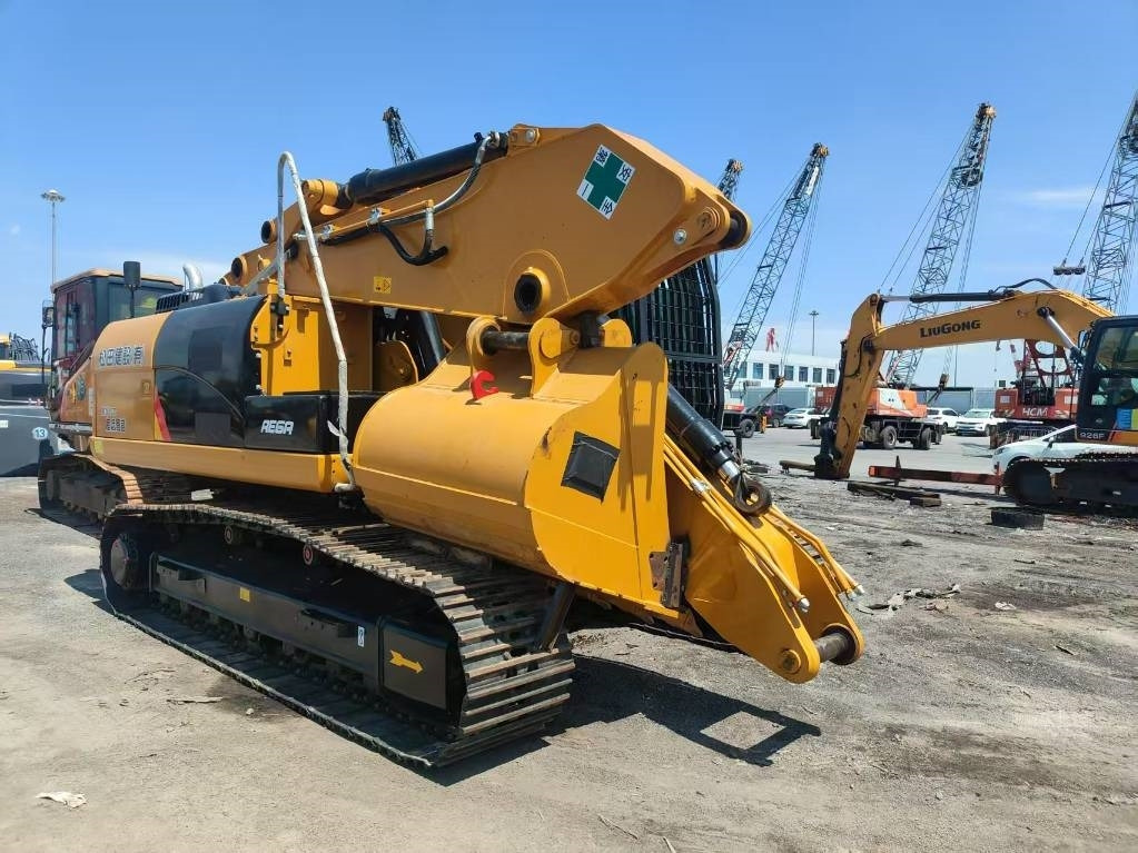 CAT 324D2L - Pelle sur chenille: photos 4 CAT 324D2L - Pelle sur chenille: photos 4