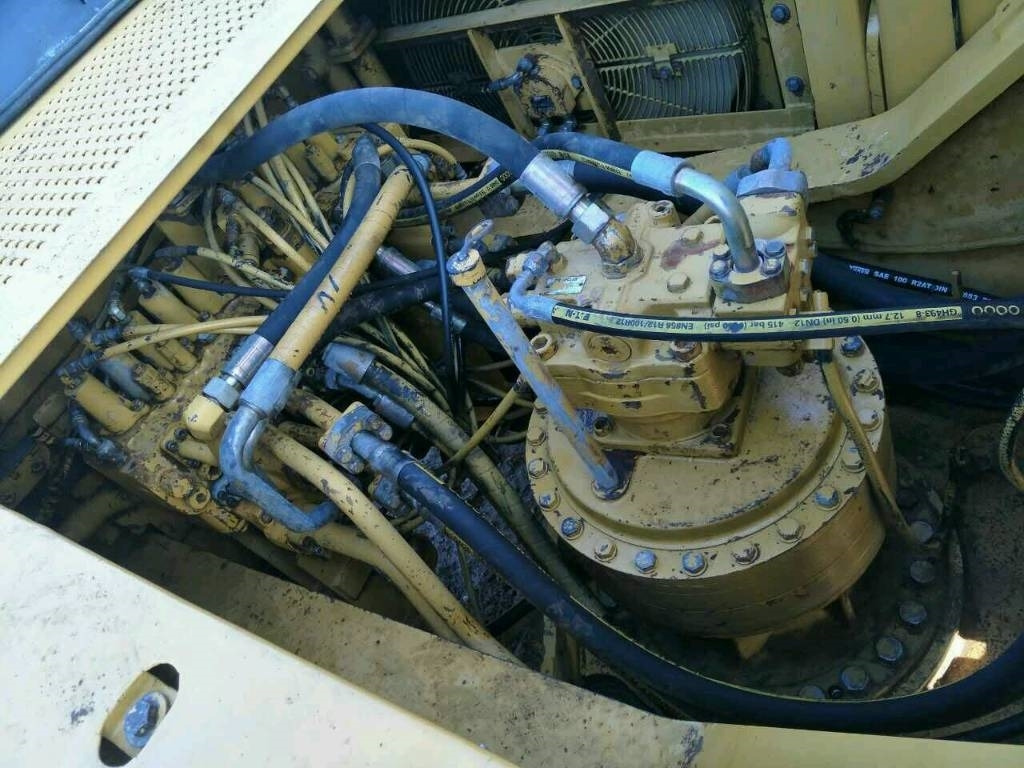 CAT 330 C - Pelle sur chenille: photos 4 CAT 330 C - Pelle sur chenille: photos 4