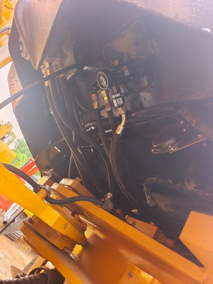 CAT 966 H - Chargeuse sur pneus: photos 4 CAT 966 H - Chargeuse sur pneus: photos 4