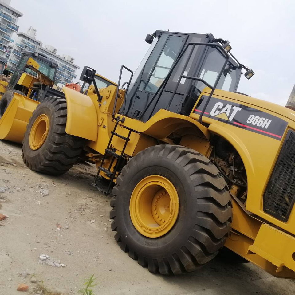 CAT 966 H - Chargeuse sur pneus: photos 2 CAT 966 H - Chargeuse sur pneus: photos 2
