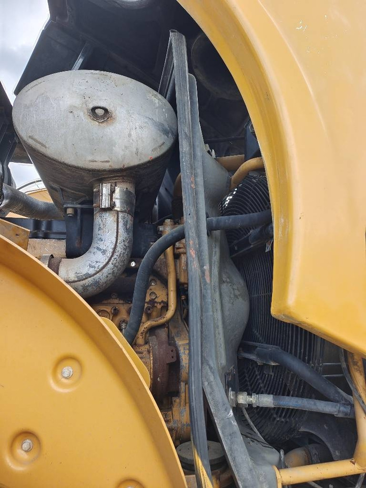 CAT 966 H - Chargeuse sur pneus: photos 1 CAT 966 H - Chargeuse sur pneus: photos 1