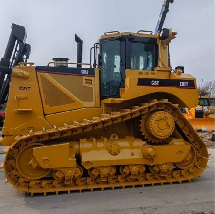 CAT D 8 T - Bulldozer: photos 1 CAT D 8 T - Bulldozer: photos 1