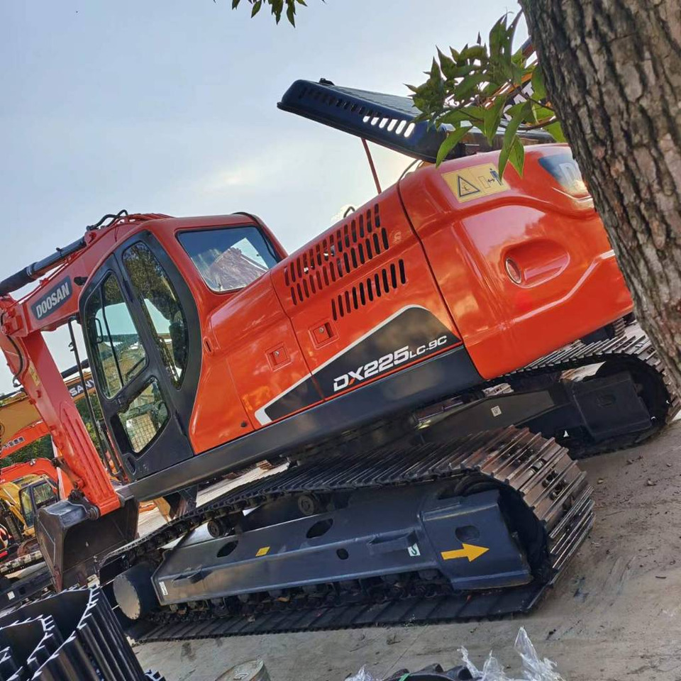 Doosan DX 225 LC - Pelle sur chenille: photos 1 Doosan DX 225 LC - Pelle sur chenille: photos 1