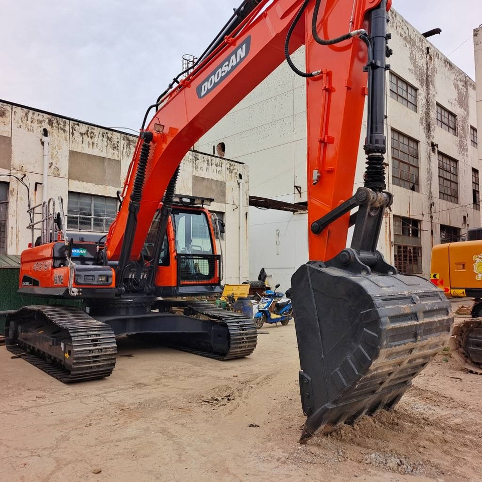 Doosan DX 300 - Pelle sur chenille: photos 5 Doosan DX 300 - Pelle sur chenille: photos 5