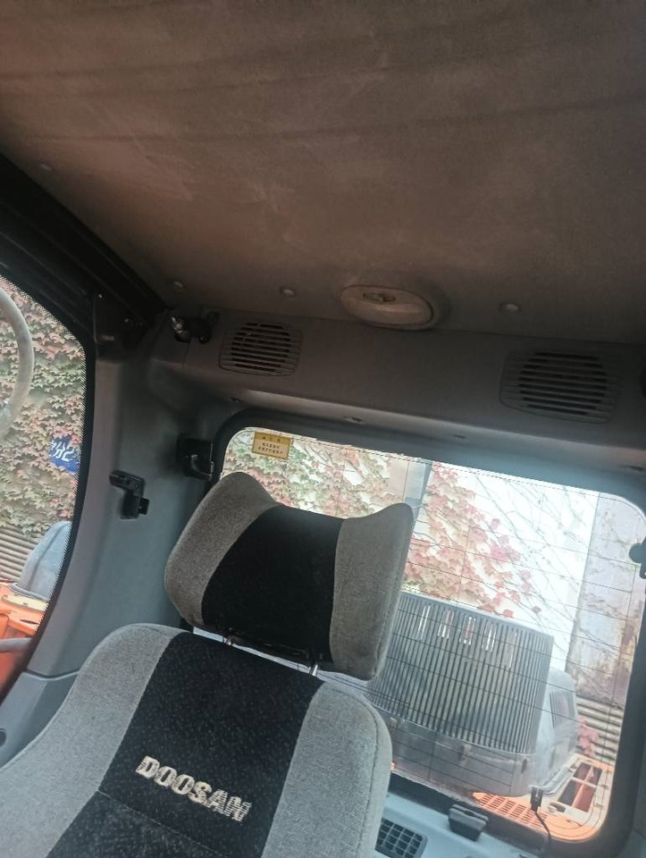 Doosan DX 300 LC-9C - Pelle sur chenille: photos 3 Doosan DX 300 LC-9C - Pelle sur chenille: photos 3