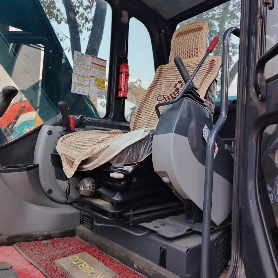 Kobelco SK 75 CSR - Pelle sur chenille: photos 5 Kobelco SK 75 CSR - Pelle sur chenille: photos 5