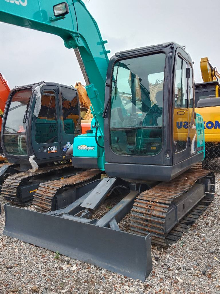 Kobelco SK 75 - Pelle sur chenille: photos 2 Kobelco SK 75 - Pelle sur chenille: photos 2