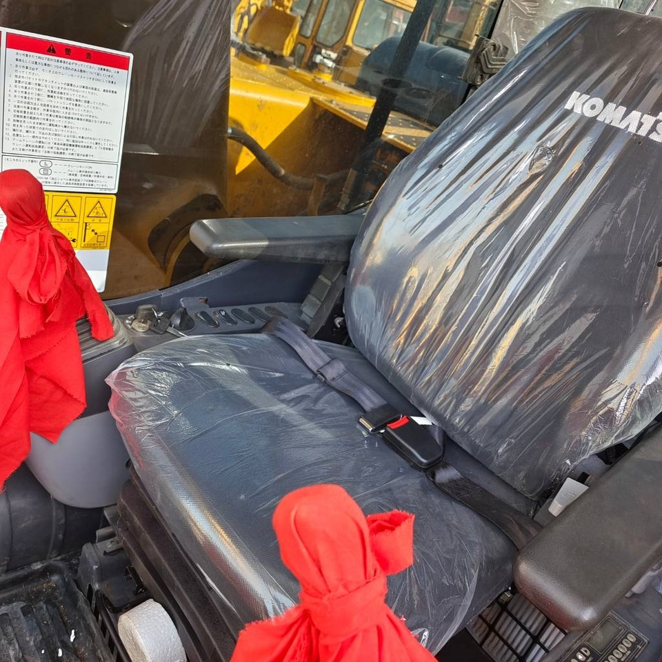 Komatsu PC 200 - Pelle sur chenille: photos 3 Komatsu PC 200 - Pelle sur chenille: photos 3