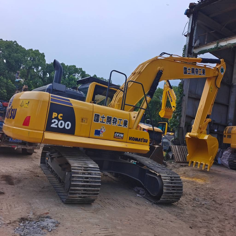 Komatsu PC 200 - Pelle sur chenille: photos 1 Komatsu PC 200 - Pelle sur chenille: photos 1