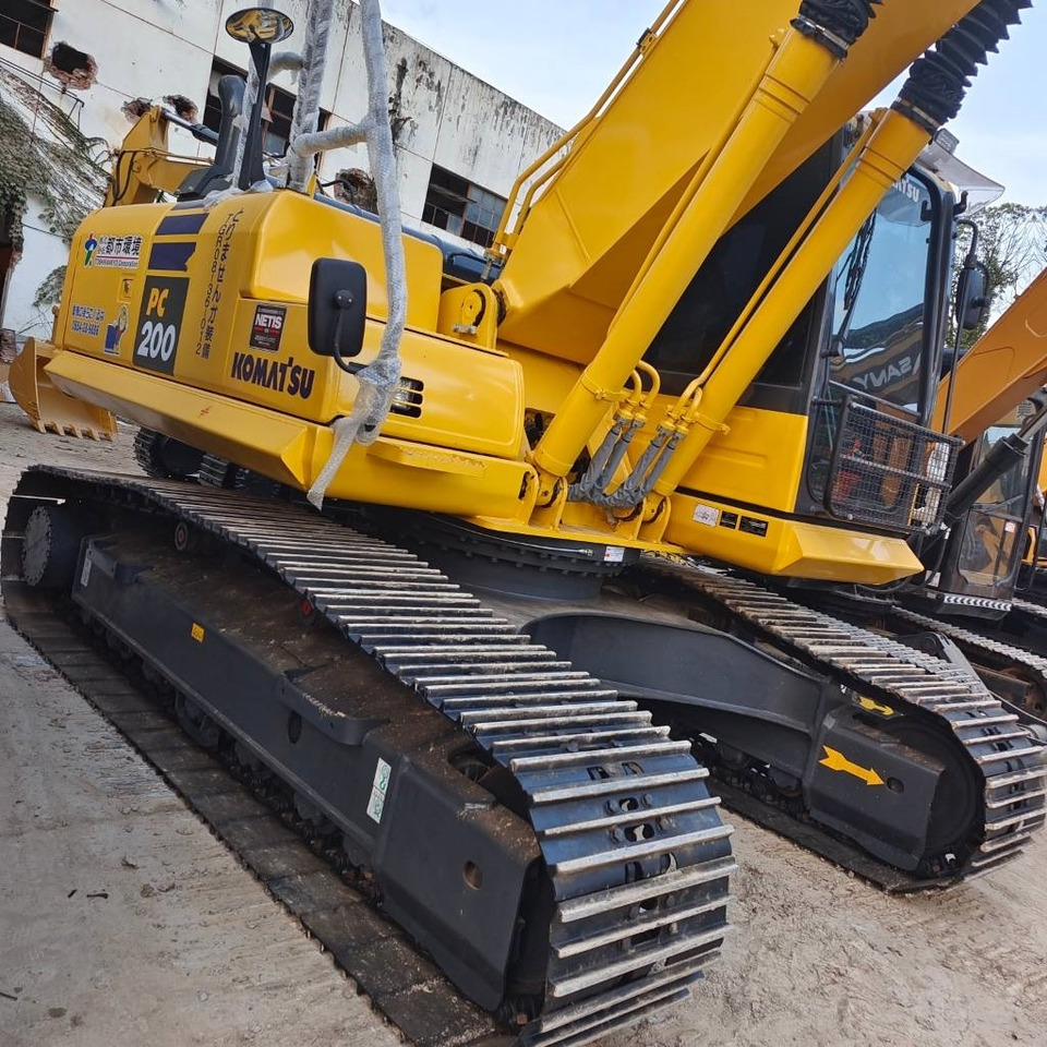 Komatsu PC 200 - Pelle sur chenille: photos 5 Komatsu PC 200 - Pelle sur chenille: photos 5