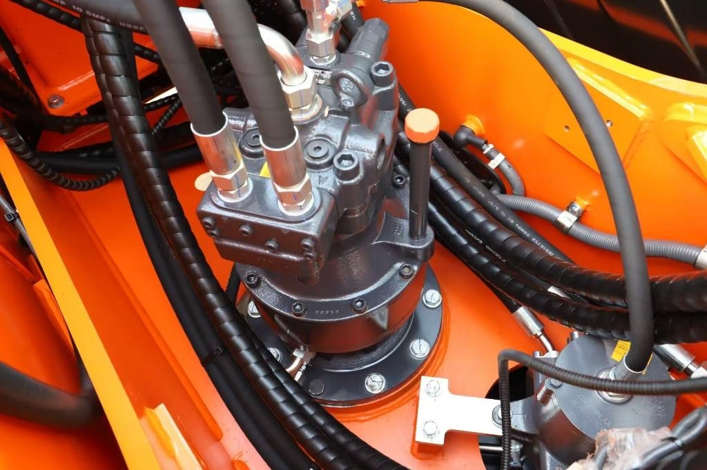 Lonking LG 6135 G4 100% new machine - Pelle sur chenille: photos 5 Lonking LG 6135 G4 100% new machine - Pelle sur chenille: photos 5