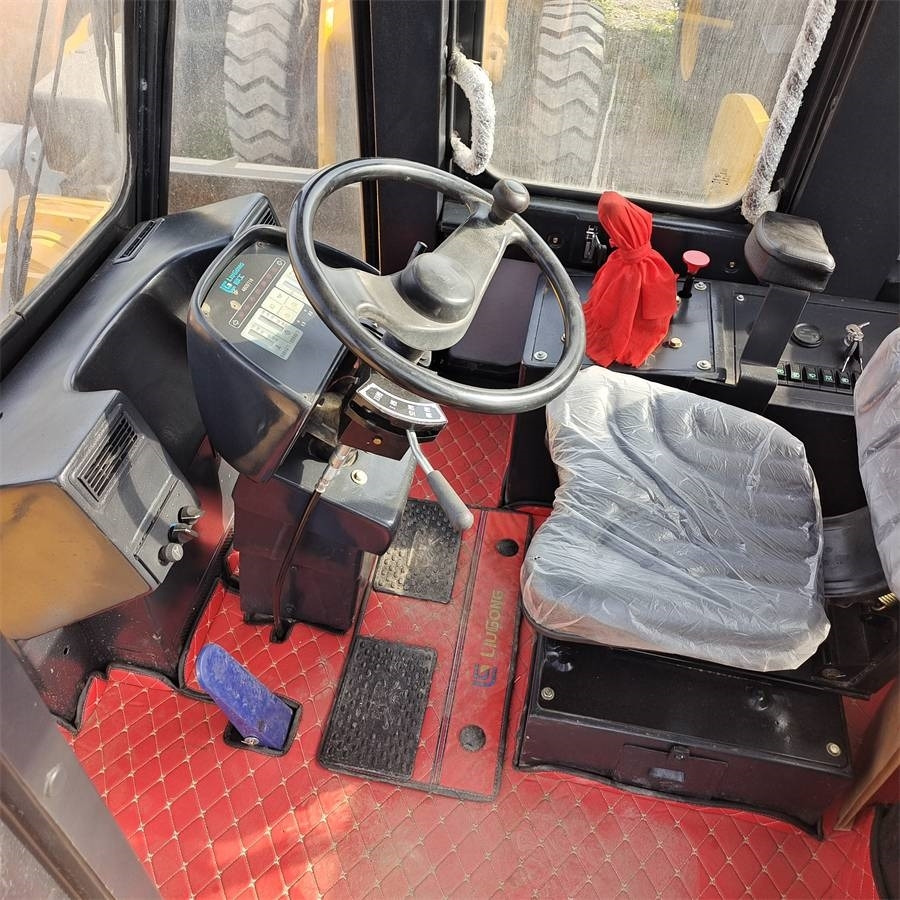 SDLG 856 - Chargeuse sur pneus: photos 3 SDLG 856 - Chargeuse sur pneus: photos 3