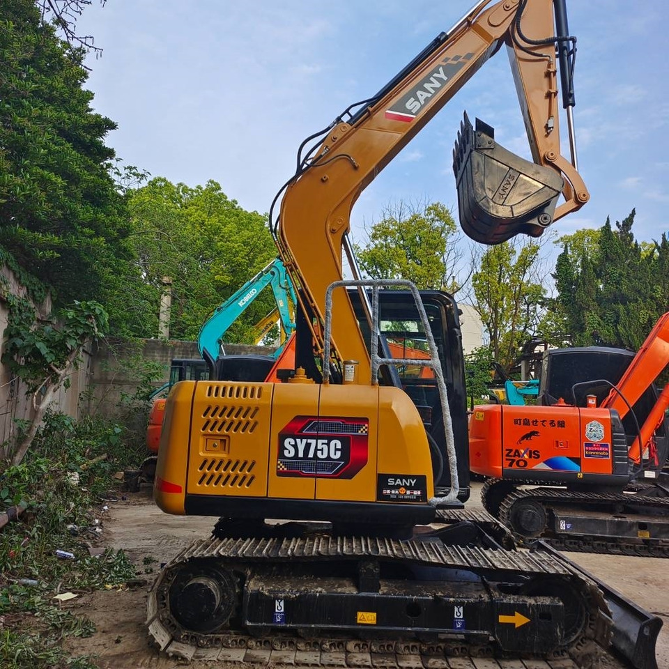 Sany SY 215 C - Pelle sur chenille: photos 3 Sany SY 215 C - Pelle sur chenille: photos 3