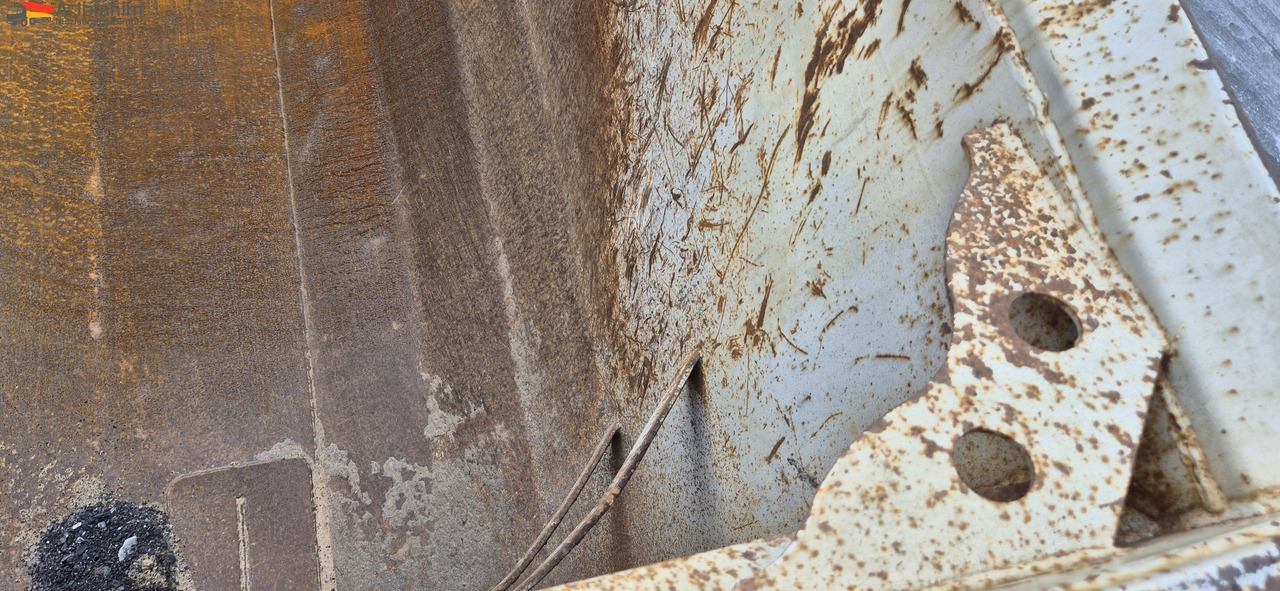 Langendorf SKS-HS 24/30 Isomulde, Liftachse, Scheibenbremse, Stahlmulde - Semi-remorque benne: photos 2 Langendorf SKS-HS 24/30 Isomulde, Liftachse, Scheibenbremse, Stahlmulde - Semi-remorque benne: photos 2