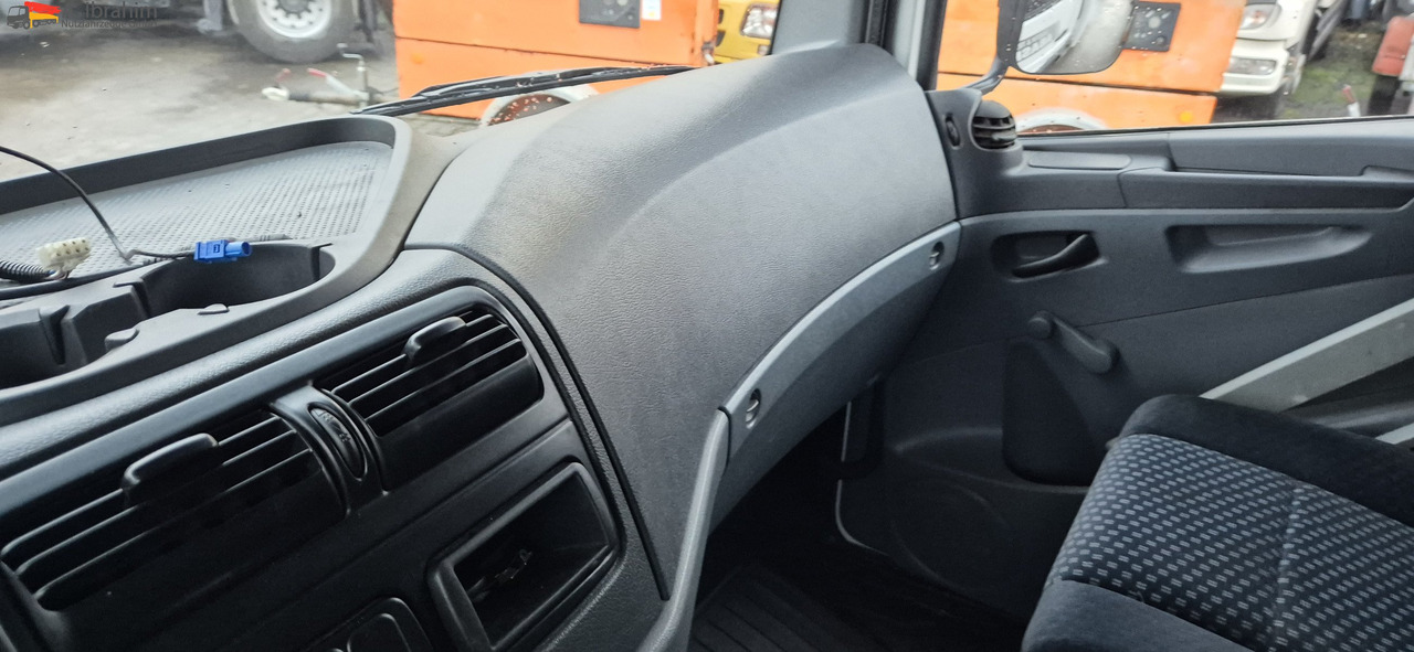 Mercedes-Benz 818L LBW, Luftfederung - Fourgon grand volume: photos 3 Mercedes-Benz 818L LBW, Luftfederung - Fourgon grand volume: photos 3