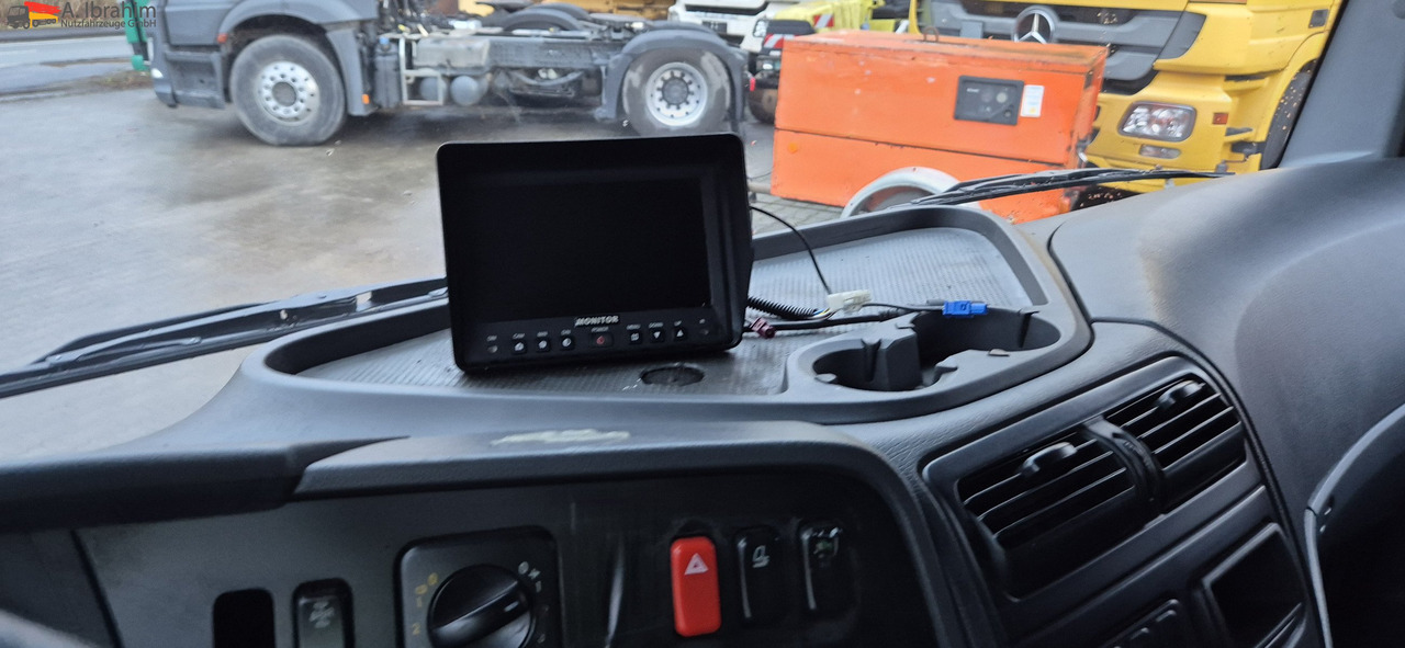 Mercedes-Benz 818L LBW, Luftfederung - Fourgon grand volume: photos 2 Mercedes-Benz 818L LBW, Luftfederung - Fourgon grand volume: photos 2