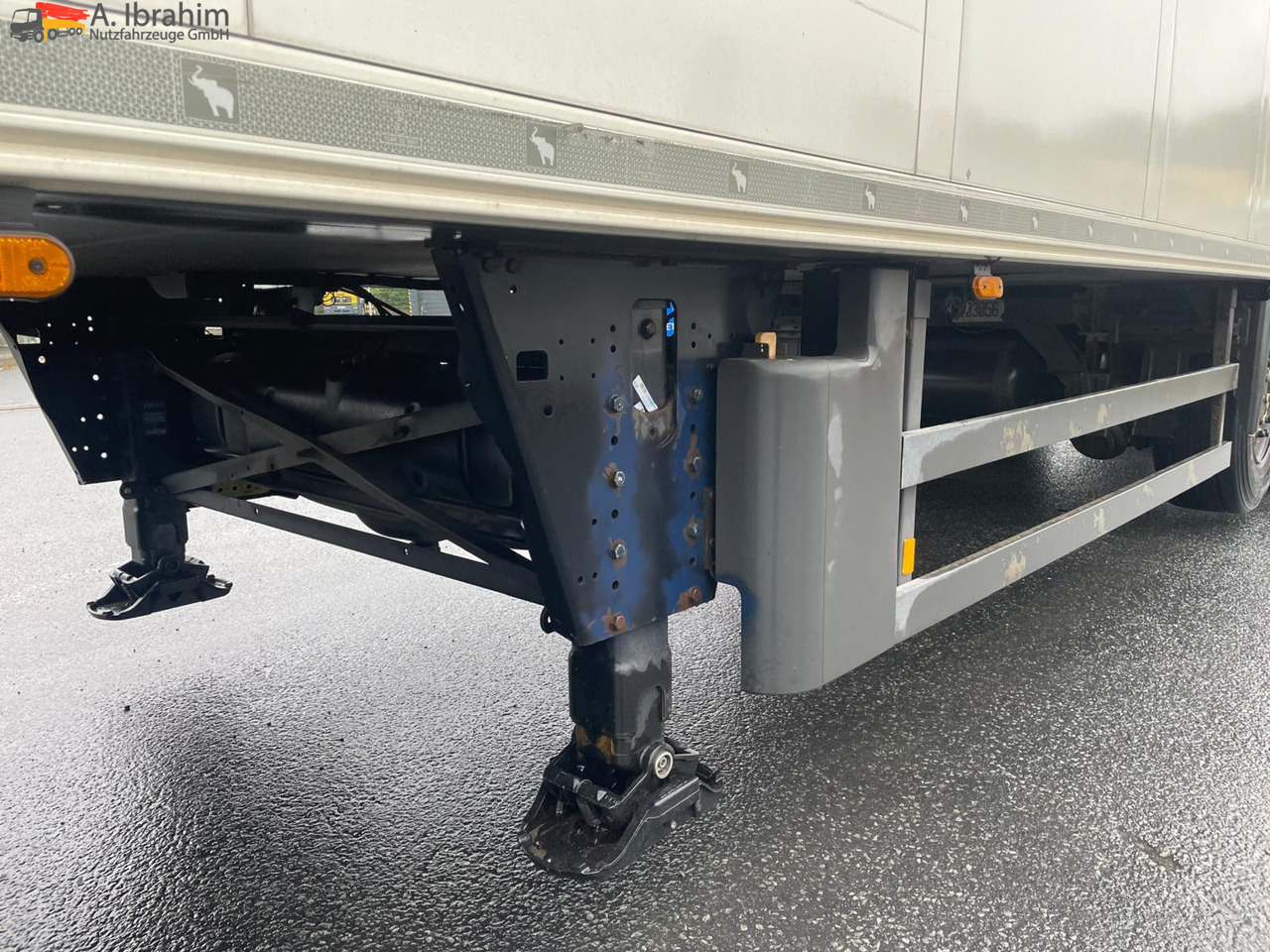 Schmitz Cargobull SKO24 | SCB*S3B | 39t Liftachse | Carrier Maxima I300 | 3 Achsen - Semi-remorque frigorifique: photos 4 Schmitz Cargobull SKO24 | SCB*S3B | 39t Liftachse | Carrier Maxima I300 | 3 Achsen - Semi-remorque frigorifique: photos 4
