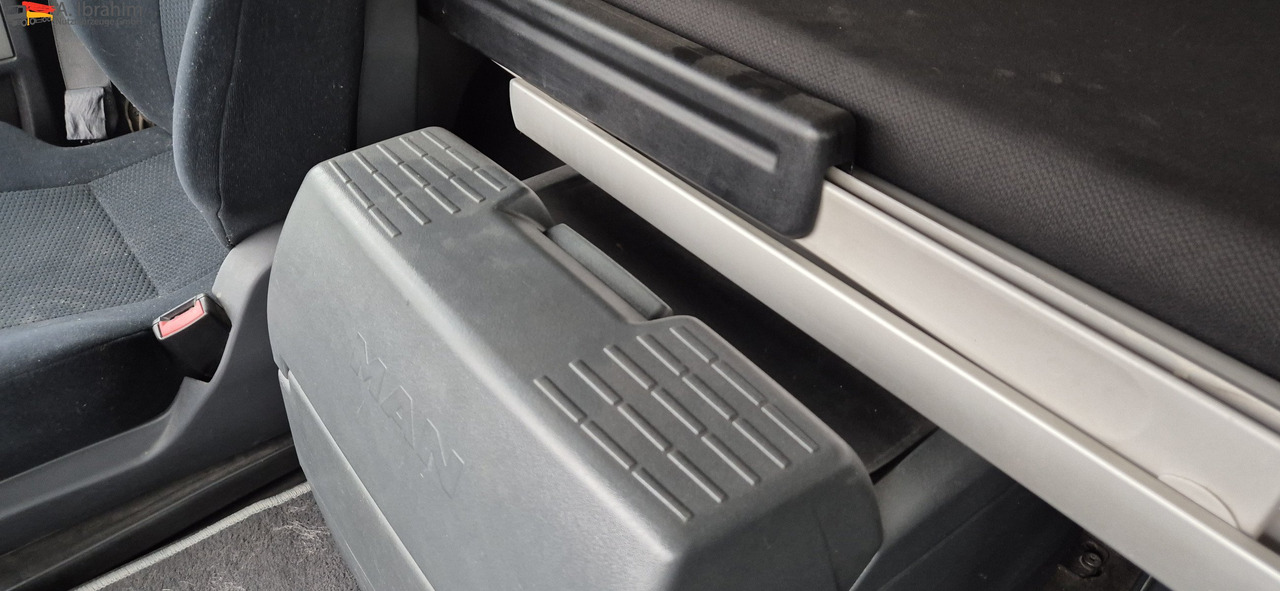 MAN TGS 18.400 4X2BLS Nebenantrieb - Tracteur routier: photos 4 MAN TGS 18.400 4X2BLS Nebenantrieb - Tracteur routier: photos 4