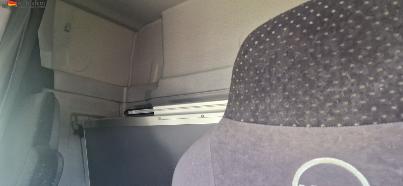 MAN TGS 18.400 PTO für Kompressor sehr sauber, 8x baugleich - Tracteur routier: photos 3 MAN TGS 18.400 PTO für Kompressor sehr sauber, 8x baugleich - Tracteur routier: photos 3