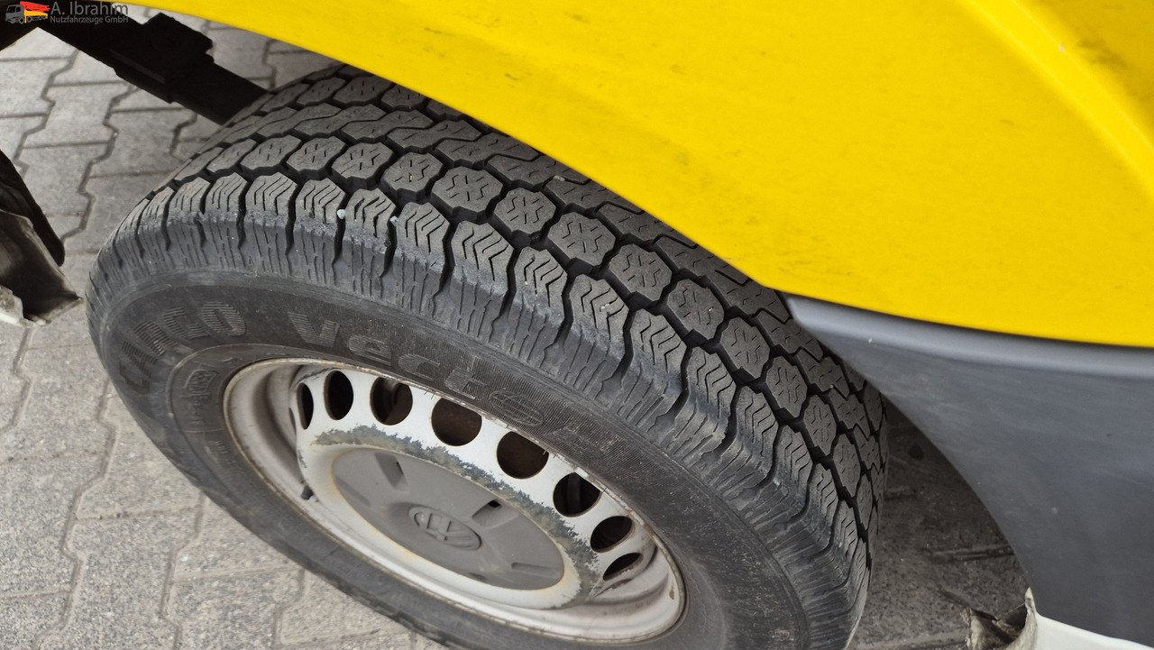 VW Crafter 2.5 Diesel Zustand gut - Fourgon utilitaire: photos 5 VW Crafter 2.5 Diesel Zustand gut - Fourgon utilitaire: photos 5