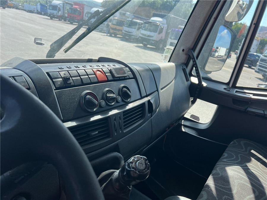 Camion frigorifique Iveco 140E25: photos 12