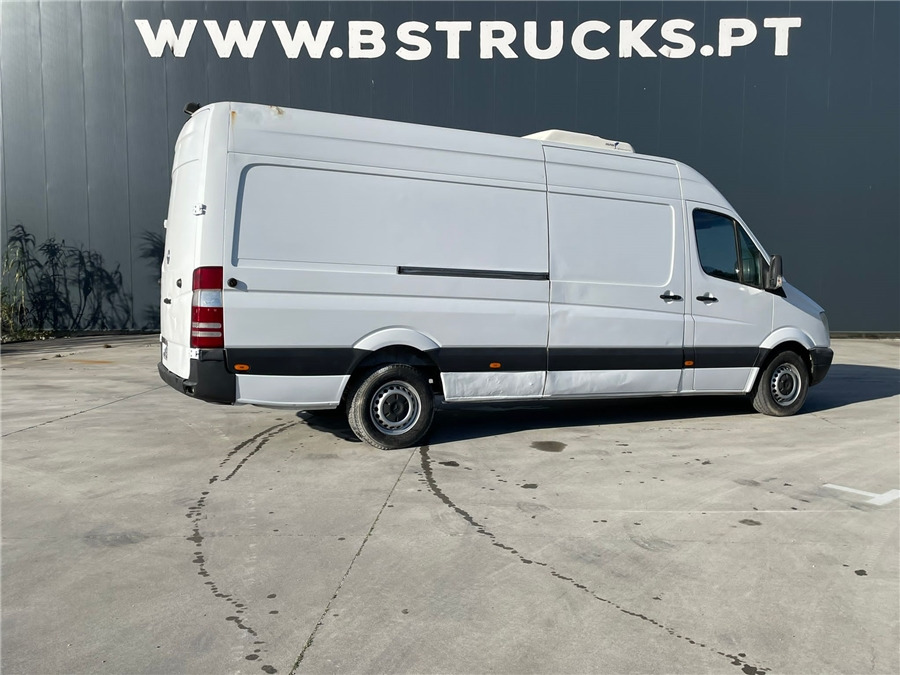 MERCEDES-BENZ 315 - Utilitaire frigorifique: photos 4 MERCEDES-BENZ 315 - Utilitaire frigorifique: photos 4