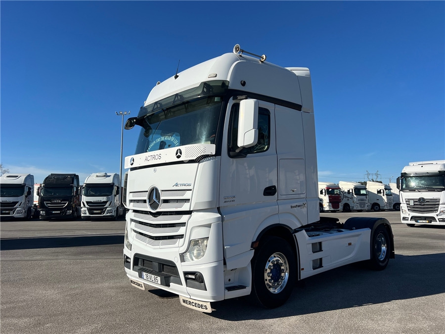 MERCEDES-BENZ 1863 AMG / RETARDER - Tracteur routier: photos 3 MERCEDES-BENZ 1863 AMG / RETARDER - Tracteur routier: photos 3