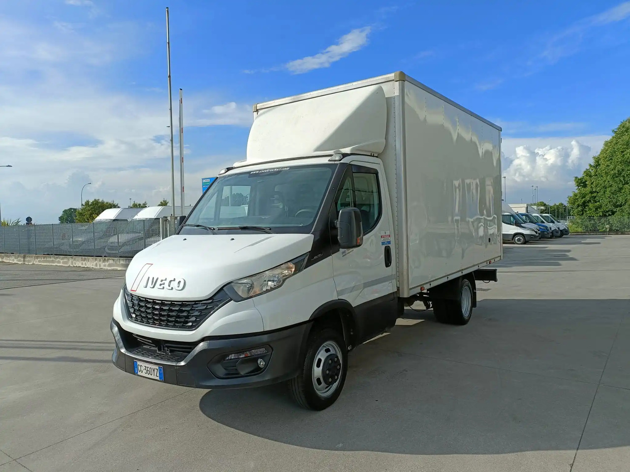 IVECO 35C14 FURGONATO BOX - Fourgon grand volume: photos 4 IVECO 35C14 FURGONATO BOX - Fourgon grand volume: photos 4