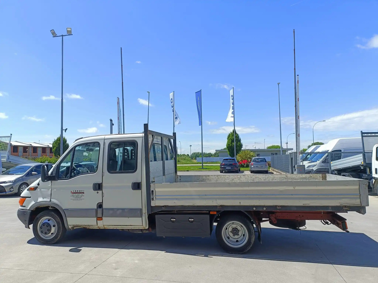 IVECO DAILY 35C11 - Utilitaire plateau: photos 3 IVECO DAILY 35C11 - Utilitaire plateau: photos 3