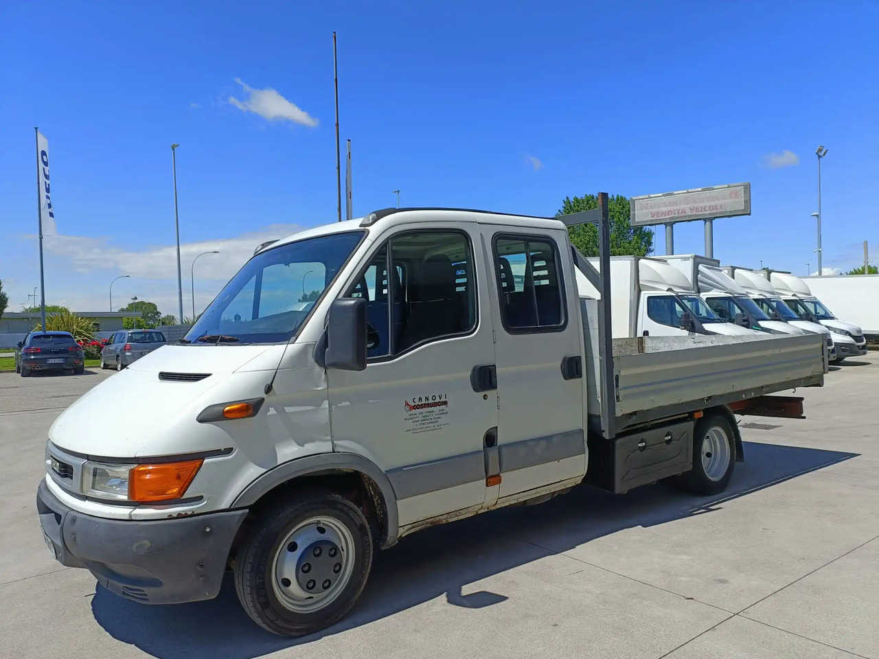 IVECO DAILY 35C11 - Utilitaire plateau: photos 2 IVECO DAILY 35C11 - Utilitaire plateau: photos 2