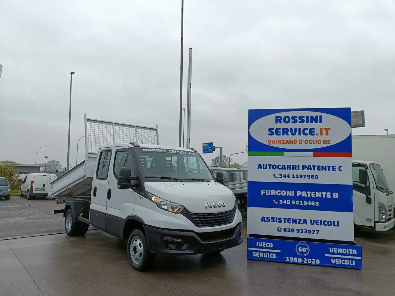 IVECO DAILY 35C14 DOPPIA CABINA RIBALTABILE 2.3 - Utilitaire benne: photos 1 IVECO DAILY 35C14 DOPPIA CABINA RIBALTABILE 2.3 - Utilitaire benne: photos 1