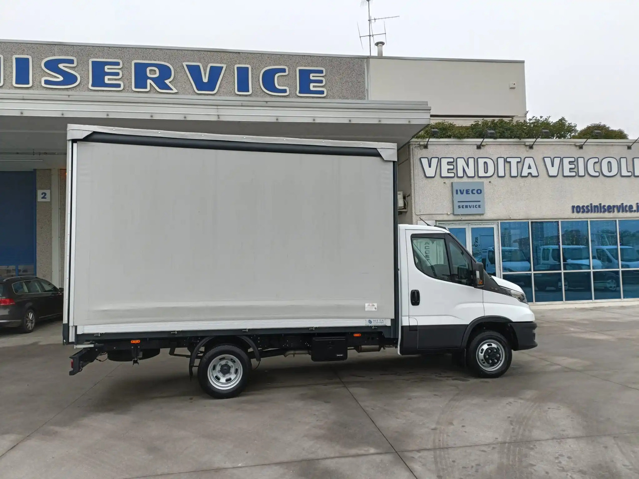 IVECO DAILY 35C16 3000 cc KM 0 - Utilitaire rideaux coulissants (PLSC): photos 4 IVECO DAILY 35C16 3000 cc KM 0 - Utilitaire rideaux coulissants (PLSC): photos 4