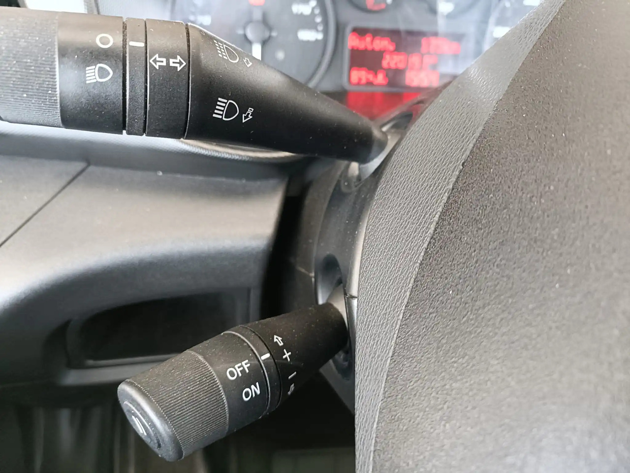 IVECO DAILY 35C15 - Véhicule utilitaire: photos 4 IVECO DAILY 35C15 - Véhicule utilitaire: photos 4