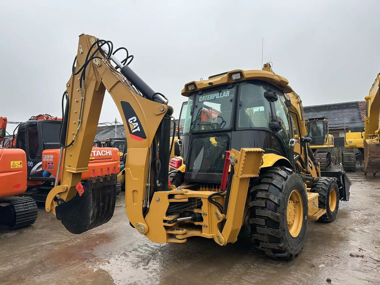 Caterpillar 420F - Tractopelle: photos 2 Caterpillar 420F - Tractopelle: photos 2