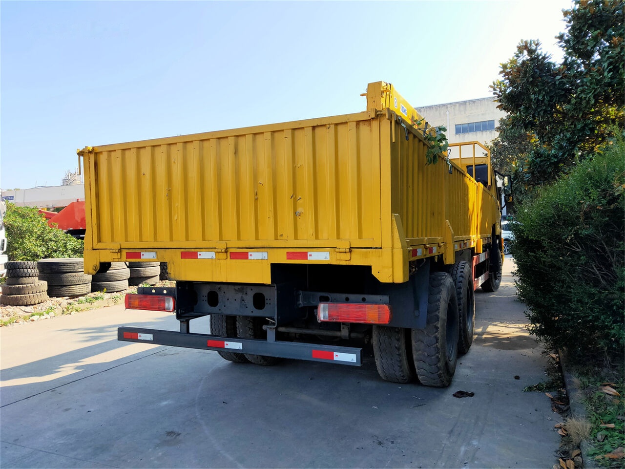 Howo 375 - Camion benne, Camion grue: photos 4 Howo 375 - Camion benne, Camion grue: photos 4