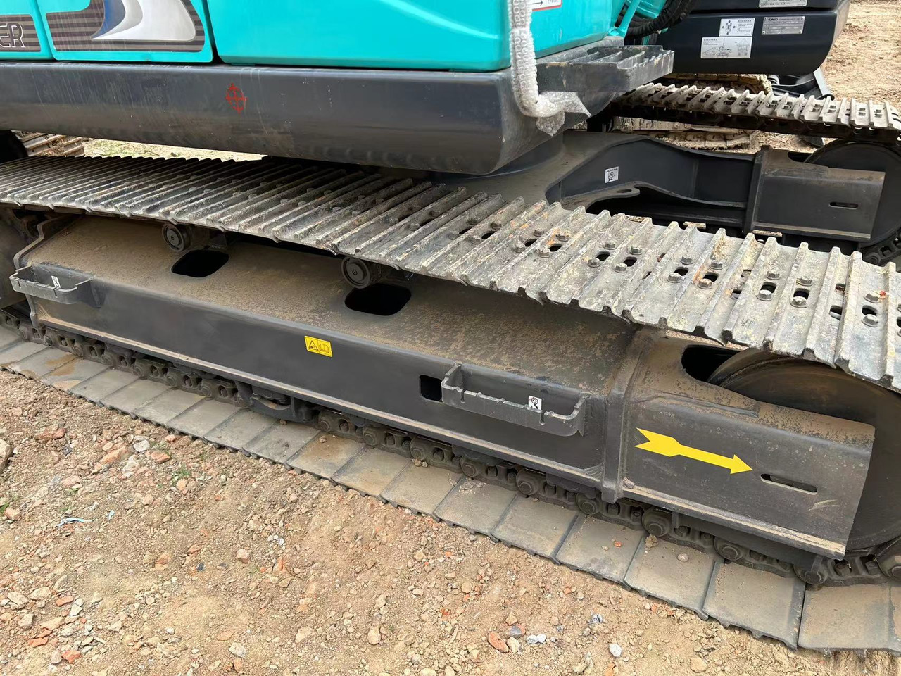 KOBELCO SK140LC-8 - Pelle sur chenille: photos 1 KOBELCO SK140LC-8 - Pelle sur chenille: photos 1