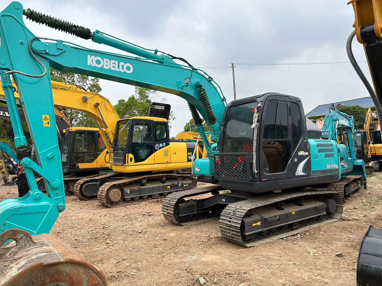 KOBELCO SK140LC-8 - Pelle sur chenille: photos 5 KOBELCO SK140LC-8 - Pelle sur chenille: photos 5