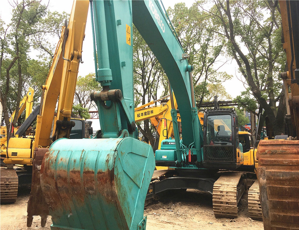 Kobelco SK350LC-8 - Pelle sur chenille: photos 4 Kobelco SK350LC-8 - Pelle sur chenille: photos 4
