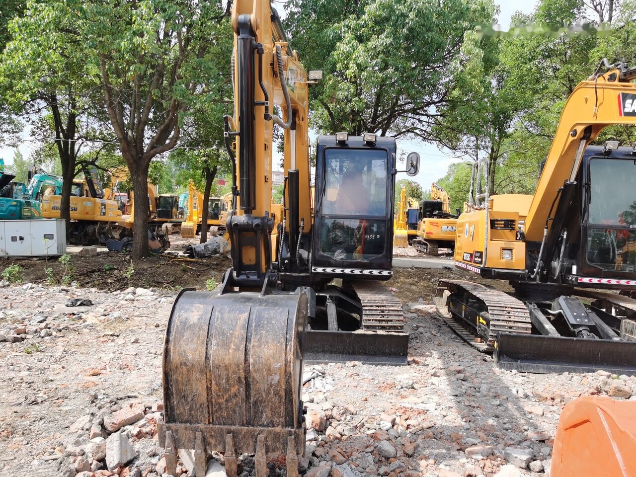 Pelle sur chenille Sany SY75C: photos 8