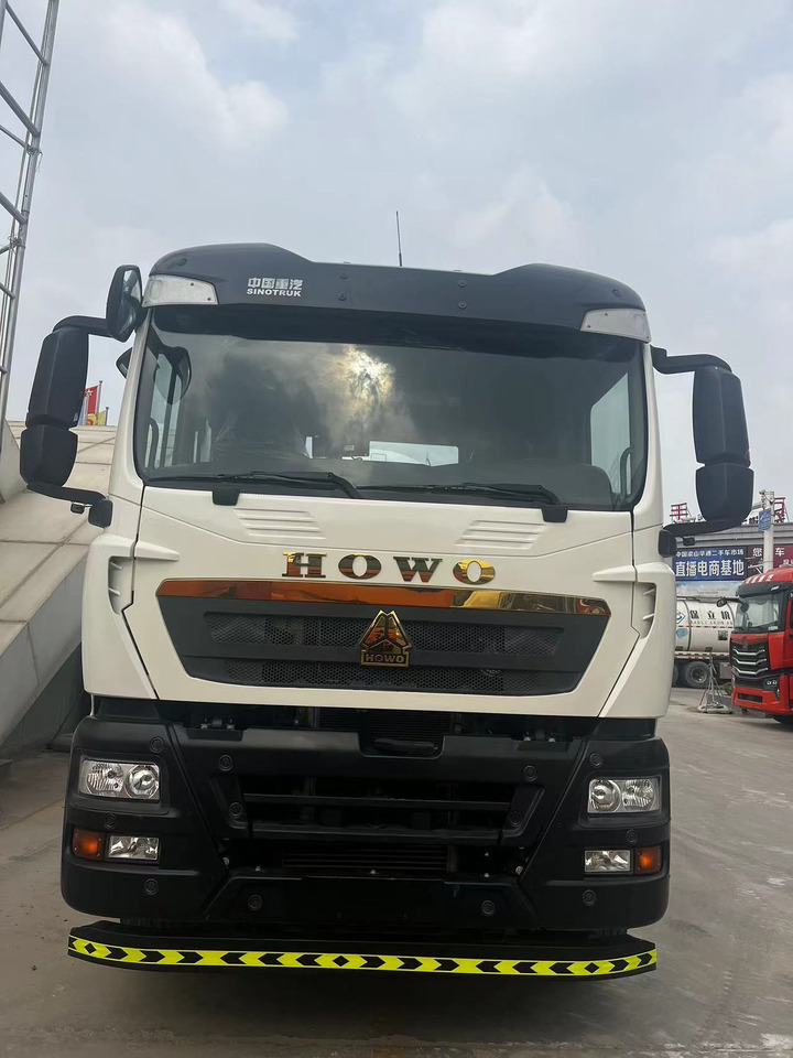 Sinotruk Howo TX350 Mixer truck - Camion malaxeur: photos 5 Sinotruk Howo TX350 Mixer truck - Camion malaxeur: photos 5