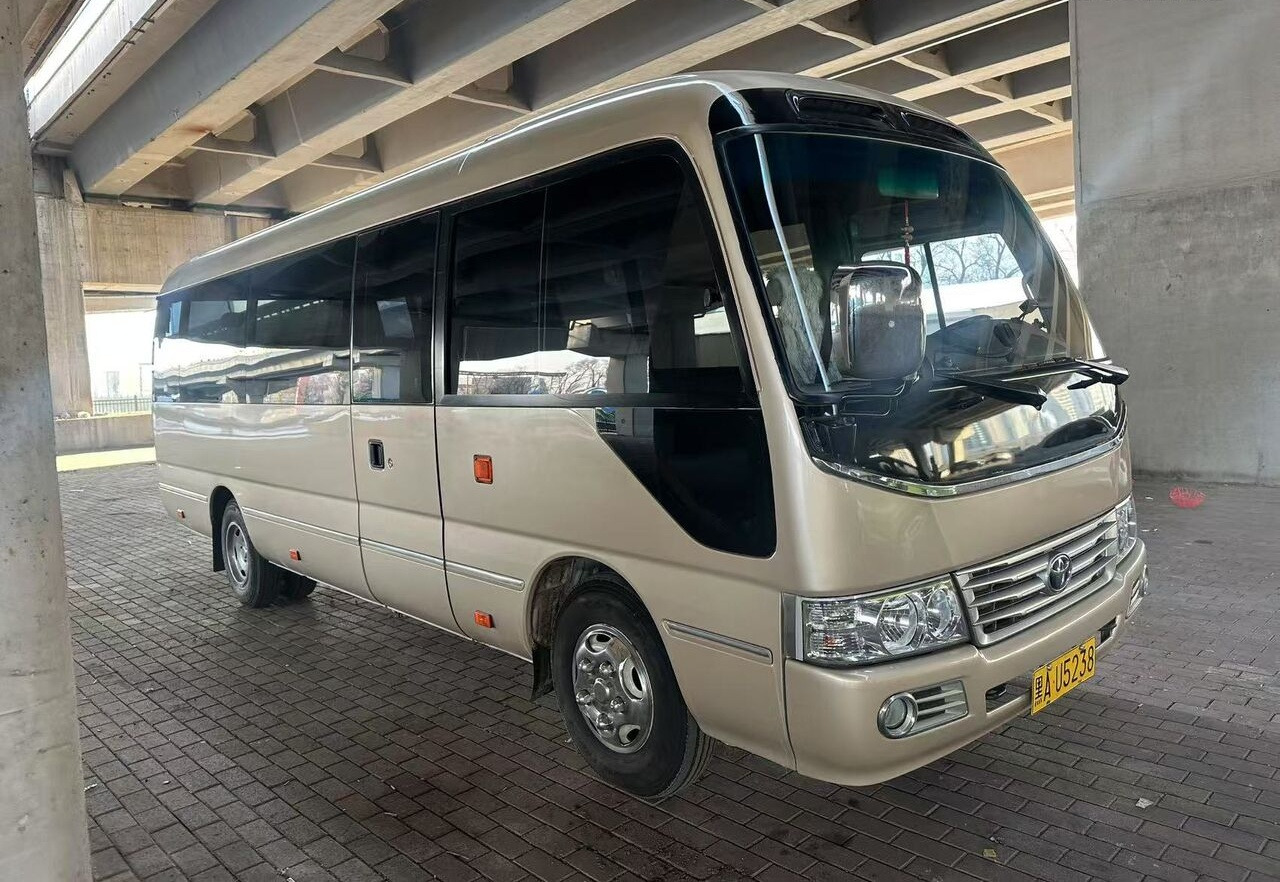 Toyota 1HZ - Bus interurbain: photos 3 Toyota 1HZ - Bus interurbain: photos 3