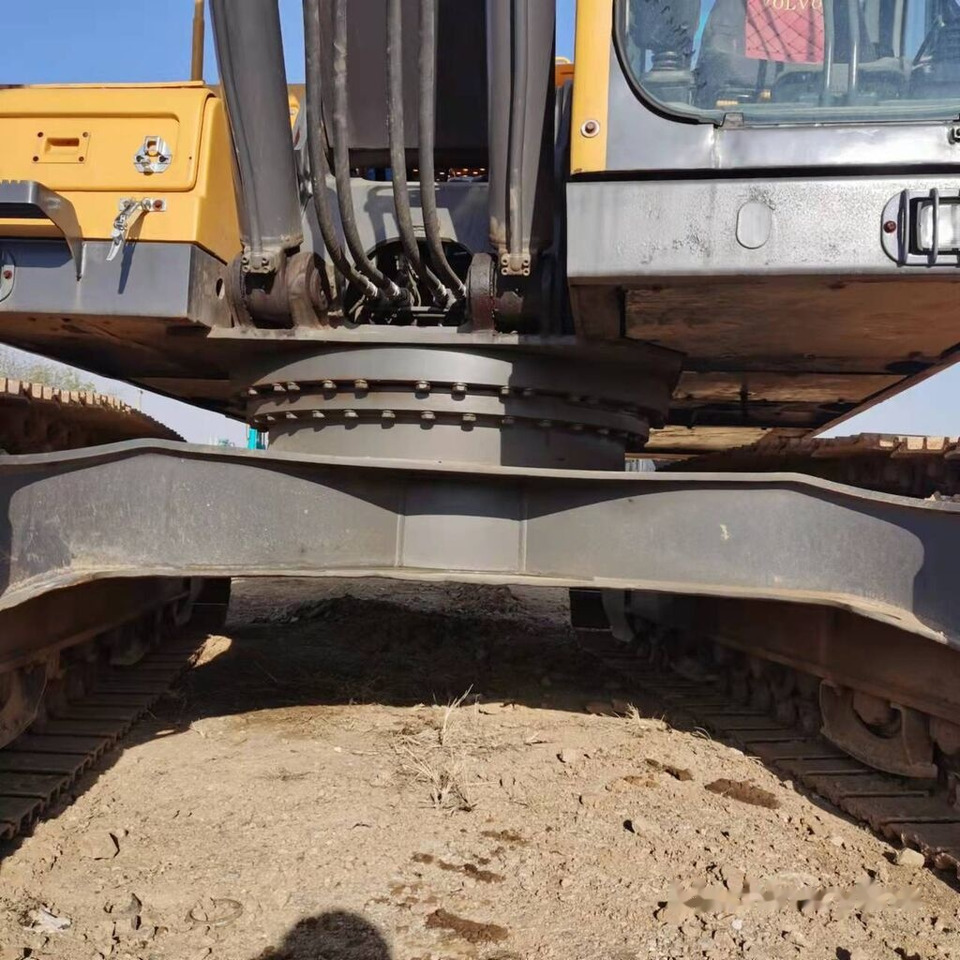 Volvo EC210BLC - Pelle sur chenille: photos 1 Volvo EC210BLC - Pelle sur chenille: photos 1
