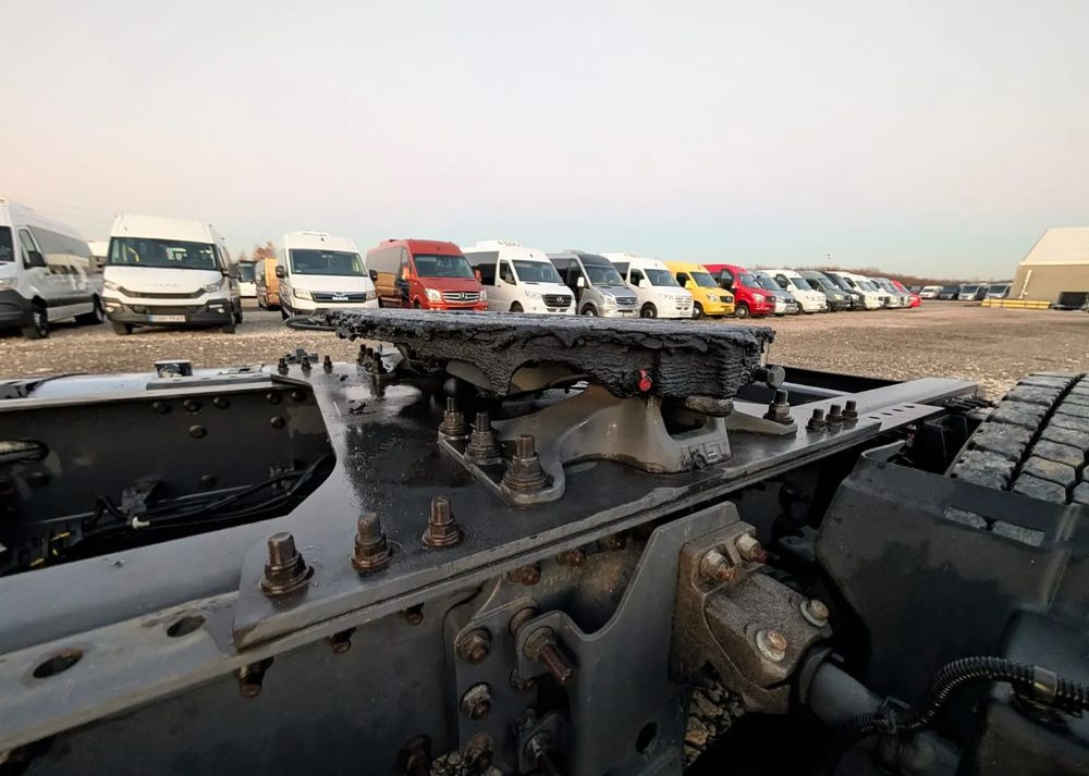 Tracteur routier Renault T440: photos 12