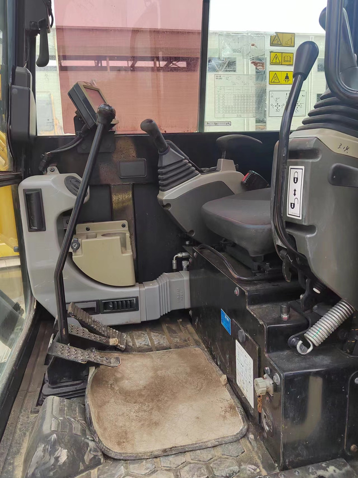 CATERPILLAR 305.5E2 - Mini pelle: photos 4 CATERPILLAR 305.5E2 - Mini pelle: photos 4