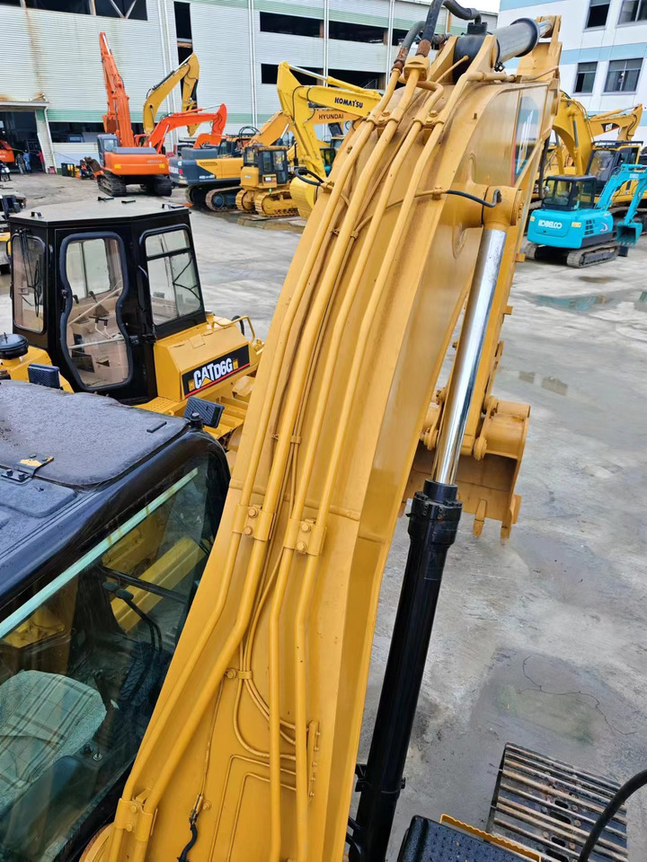 CATERPILLAR 320D2 CAT - Pelle sur chenille: photos 5 CATERPILLAR 320D2 CAT - Pelle sur chenille: photos 5