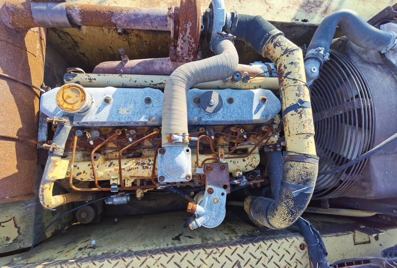 CATERPILLAR E200B - Pelle sur chenille: photos 5 CATERPILLAR E200B - Pelle sur chenille: photos 5