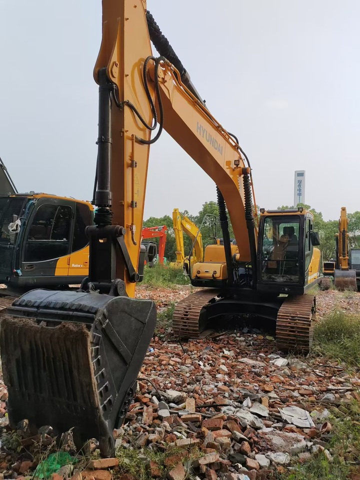 HYUNDAI R220LC-9S - Pelle sur chenille: photos 2 HYUNDAI R220LC-9S - Pelle sur chenille: photos 2