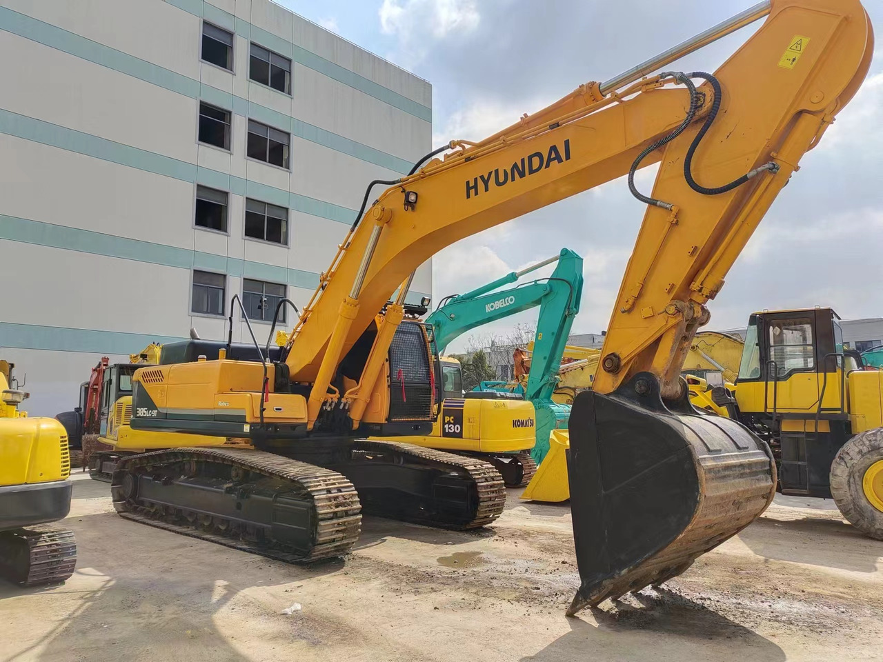 Hyundai R385LC-9T - Pelle sur chenille: photos 3 Hyundai R385LC-9T - Pelle sur chenille: photos 3