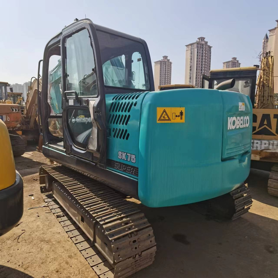 KOBELCO SK75 - Mini pelle: photos 5 KOBELCO SK75 - Mini pelle: photos 5