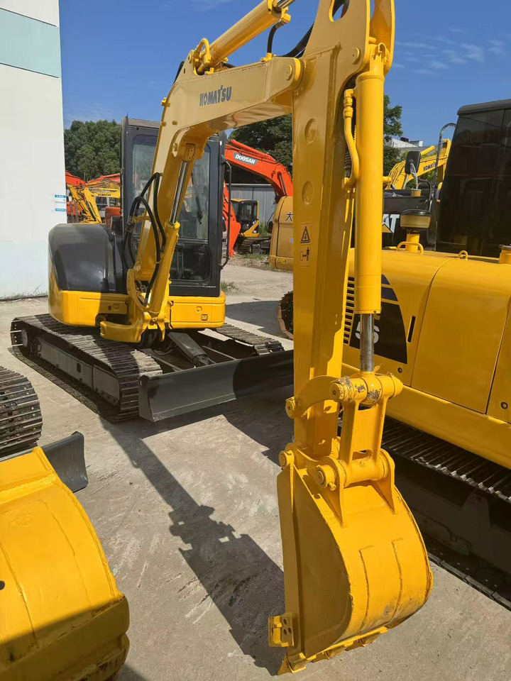 KOMATSU PC35 PC40 PC50 PC55 P60 - Mini pelle: photos 2 KOMATSU PC35 PC40 PC50 PC55 P60 - Mini pelle: photos 2